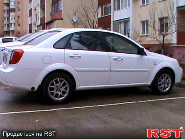 Білий Шевроле Лачетті, об'ємом двигуна 1.6 л та пробігом 200 тис. км за 4100 $, фото 1 на Automoto.ua