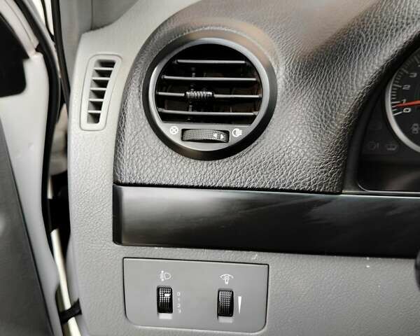 Белый Шевроле Лачетти, объемом двигателя 1.8 л и пробегом 173 тыс. км за 5000 $, фото 1 на Automoto.ua