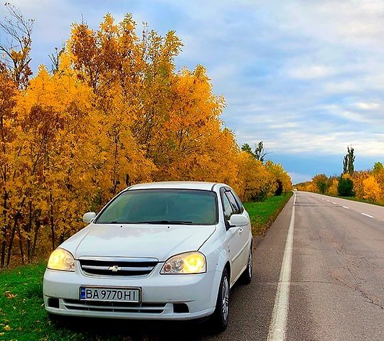 Белый Шевроле Лачетти, объемом двигателя 1.8 л и пробегом 0 тыс. км за 4100 $, фото 1 на Automoto.ua