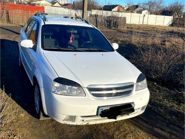 Белый Шевроле Лачетти, объемом двигателя 1.8 л и пробегом 295 тыс. км за 3400 $, фото 1 на Automoto.ua