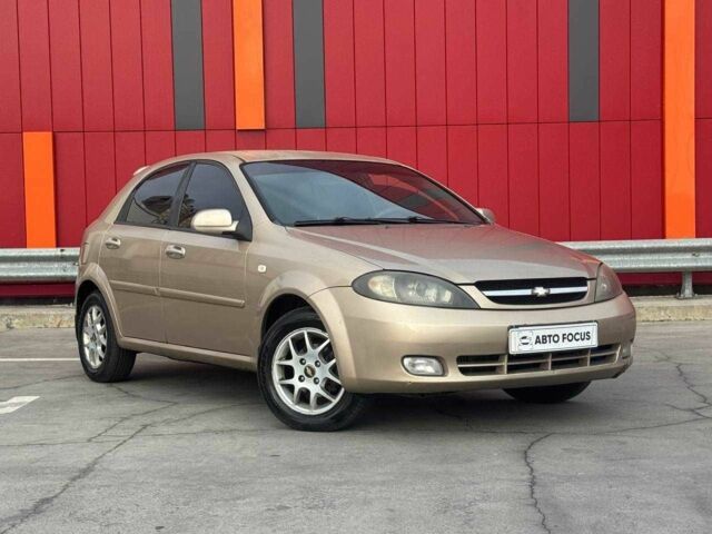 Бежевий Шевроле Лачетті, об'ємом двигуна 0 л та пробігом 216 тис. км за 3990 $, фото 1 на Automoto.ua