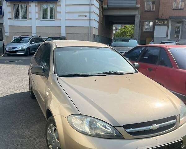 Бежевий Шевроле Лачетті, об'ємом двигуна 1.6 л та пробігом 230 тис. км за 3500 $, фото 1 на Automoto.ua