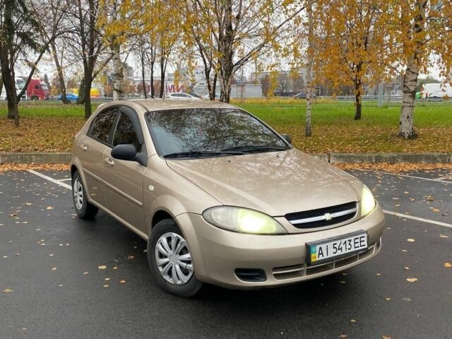 Бежевый Шевроле Лачетти, объемом двигателя 1.6 л и пробегом 300 тыс. км за 3300 $, фото 1 на Automoto.ua