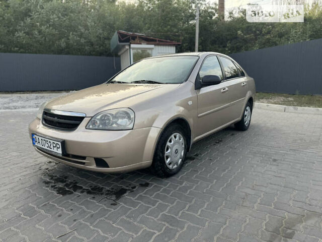 Бежевий Шевроле Лачетті, об'ємом двигуна 1.6 л та пробігом 295 тис. км за 3100 $, фото 1 на Automoto.ua