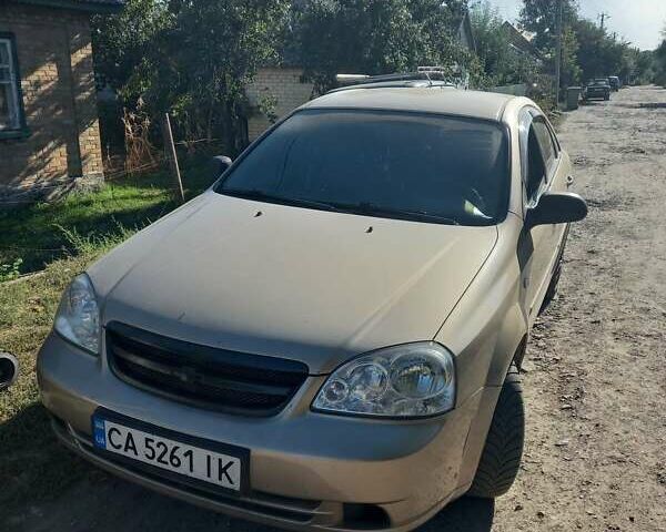 Бежевый Шевроле Лачетти, объемом двигателя 1.6 л и пробегом 303 тыс. км за 5200 $, фото 1 на Automoto.ua