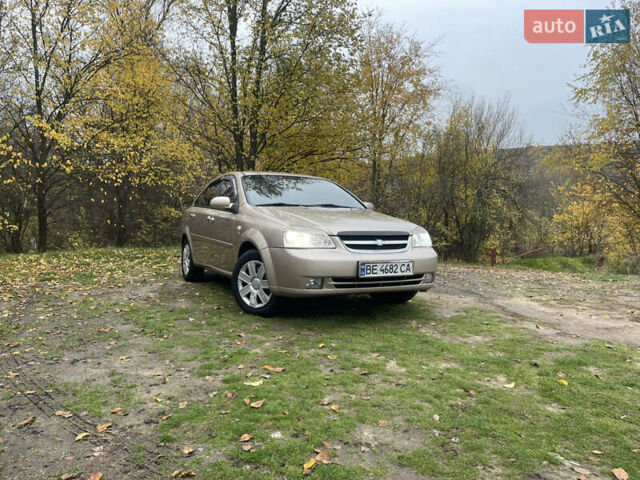 Бежевий Шевроле Лачетті, об'ємом двигуна 1.8 л та пробігом 253 тис. км за 3900 $, фото 1 на Automoto.ua