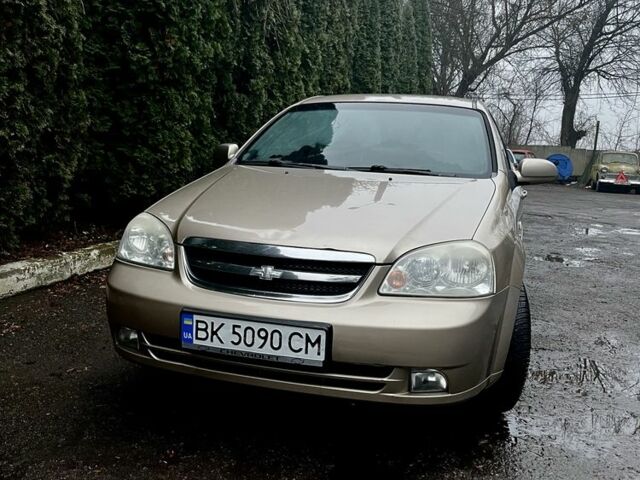 Бежевый Шевроле Лачетти, объемом двигателя 1.8 л и пробегом 220 тыс. км за 4200 $, фото 1 на Automoto.ua