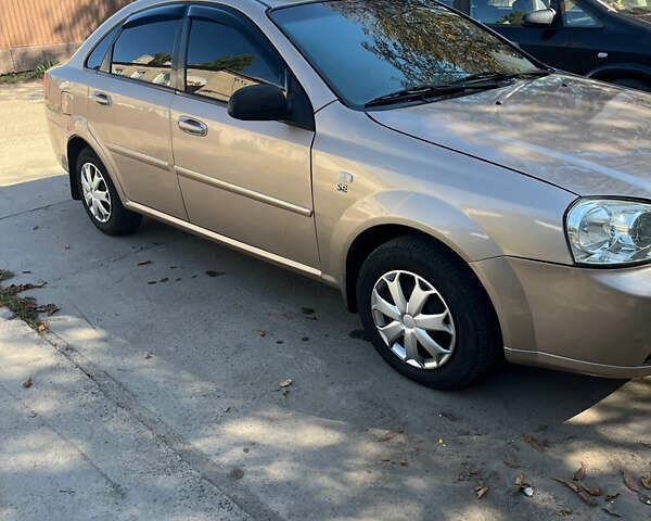Бежевый Шевроле Лачетти, объемом двигателя 1.6 л и пробегом 184 тыс. км за 4800 $, фото 1 на Automoto.ua