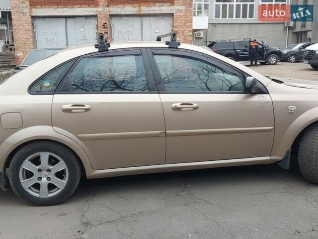 Бежевый Шевроле Лачетти, объемом двигателя 1.6 л и пробегом 326 тыс. км за 3650 $, фото 1 на Automoto.ua
