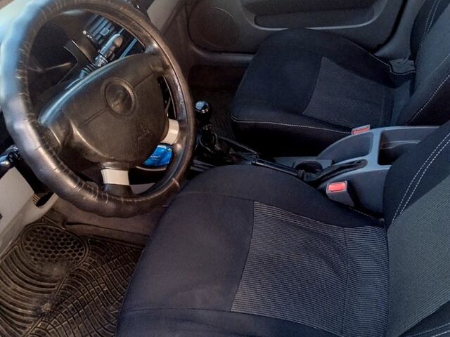 Бежевый Шевроле Лачетти, объемом двигателя 1.6 л и пробегом 230 тыс. км за 3000 $, фото 1 на Automoto.ua