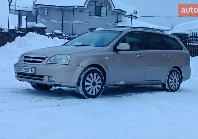 Бежевый Шевроле Лачетти, объемом двигателя 1.8 л и пробегом 293 тыс. км за 2950 $, фото 1 на Automoto.ua