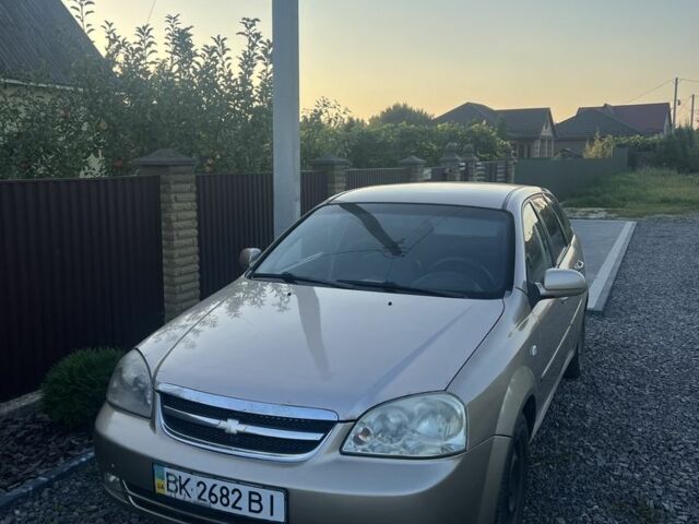 Бежевий Шевроле Лачетті, об'ємом двигуна 1.8 л та пробігом 297 тис. км за 3500 $, фото 1 на Automoto.ua