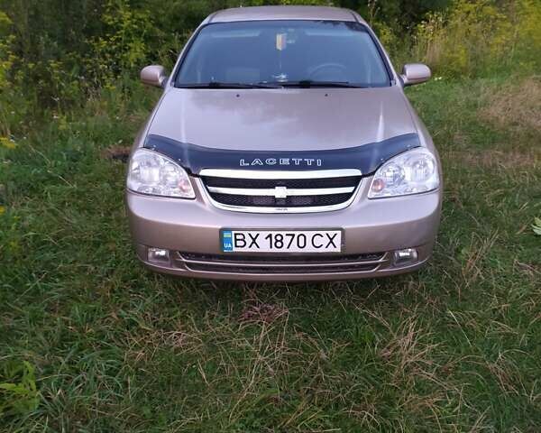 Бежевый Шевроле Лачетти, объемом двигателя 1.8 л и пробегом 300 тыс. км за 4500 $, фото 1 на Automoto.ua