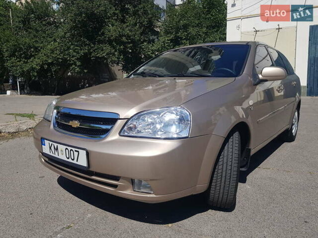 Бежевый Шевроле Лачетти, объемом двигателя 1.8 л и пробегом 120 тыс. км за 5100 $, фото 1 на Automoto.ua