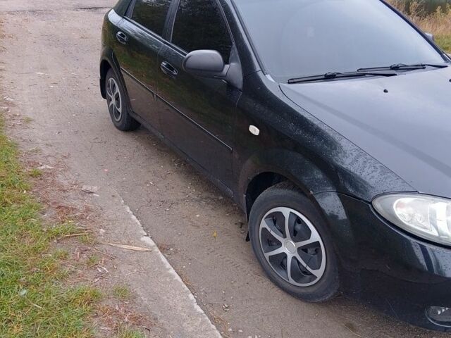 Черный Шевроле Лачетти, объемом двигателя 1.6 л и пробегом 244 тыс. км за 3600 $, фото 1 на Automoto.ua