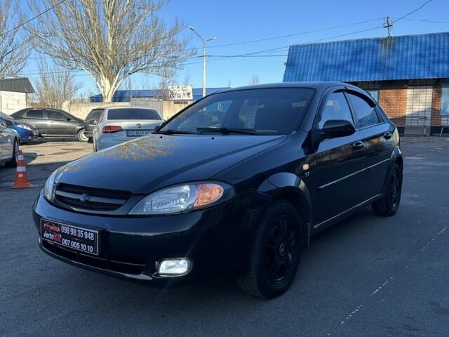 Черный Шевроле Лачетти, объемом двигателя 1.8 л и пробегом 245 тыс. км за 4550 $, фото 1 на Automoto.ua