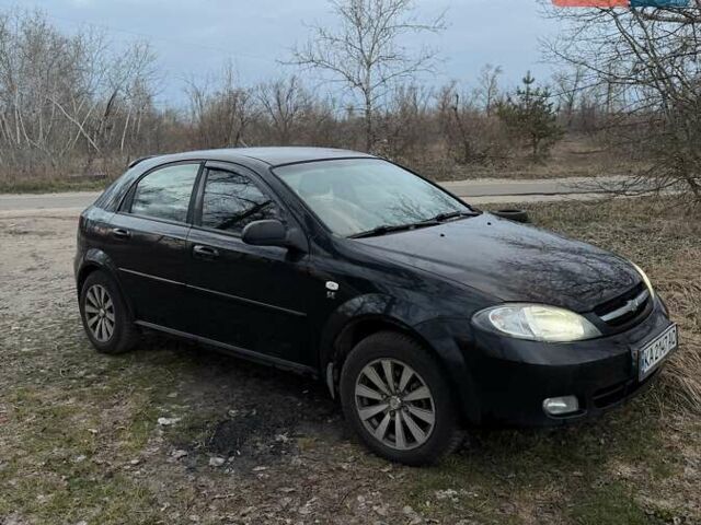 Черный Шевроле Лачетти, объемом двигателя 1.6 л и пробегом 350 тыс. км за 3000 $, фото 1 на Automoto.ua