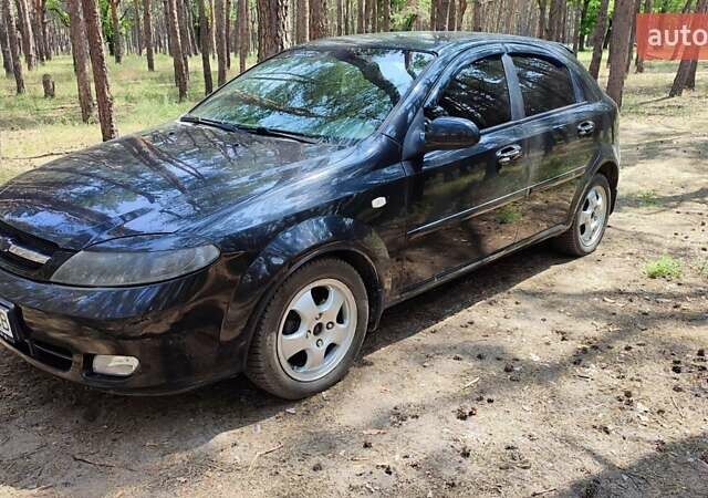 Черный Шевроле Лачетти, объемом двигателя 1.6 л и пробегом 203 тыс. км за 4000 $, фото 1 на Automoto.ua