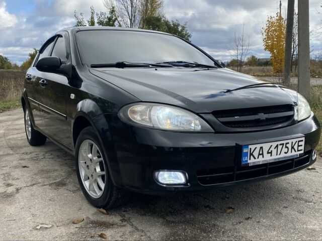 Черный Шевроле Лачетти, объемом двигателя 1.8 л и пробегом 205 тыс. км за 4900 $, фото 1 на Automoto.ua