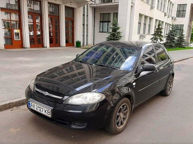 Черный Шевроле Лачетти, объемом двигателя 1.6 л и пробегом 123 тыс. км за 2000 $, фото 1 на Automoto.ua