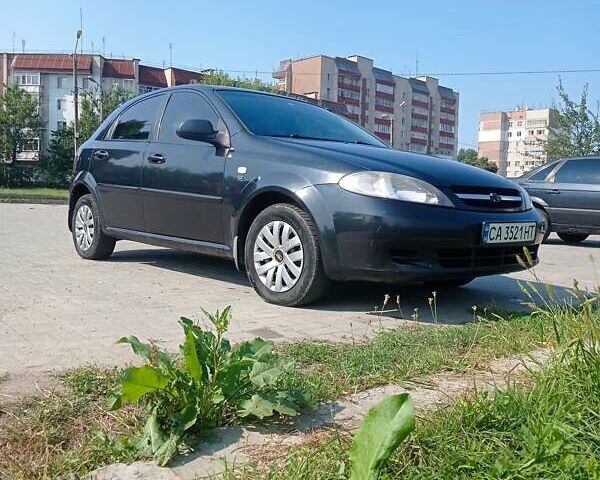 Чорний Шевроле Лачетті, об'ємом двигуна 1.6 л та пробігом 277 тис. км за 3900 $, фото 1 на Automoto.ua