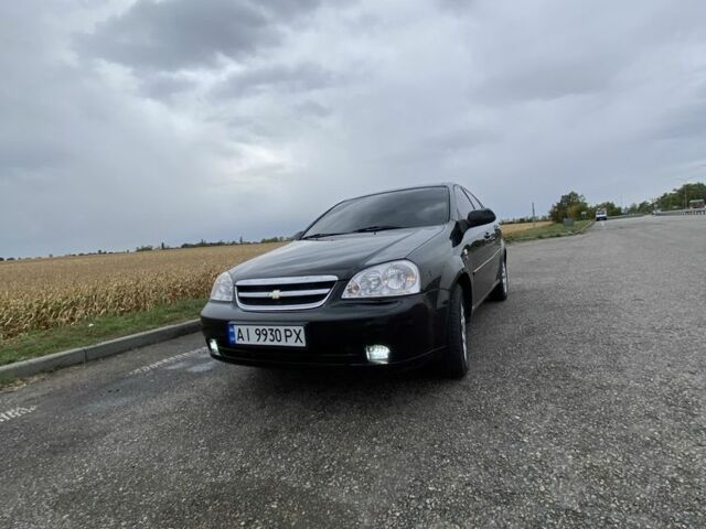 Черный Шевроле Лачетти, объемом двигателя 1.6 л и пробегом 170 тыс. км за 3800 $, фото 1 на Automoto.ua
