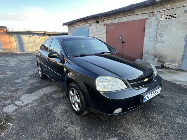 Черный Шевроле Лачетти, объемом двигателя 1.8 л и пробегом 300 тыс. км за 3950 $, фото 1 на Automoto.ua
