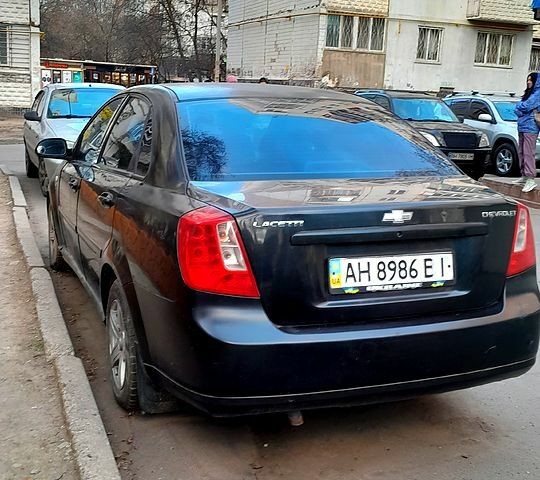 Черный Шевроле Лачетти, объемом двигателя 16 л и пробегом 175 тыс. км за 1300 $, фото 1 на Automoto.ua