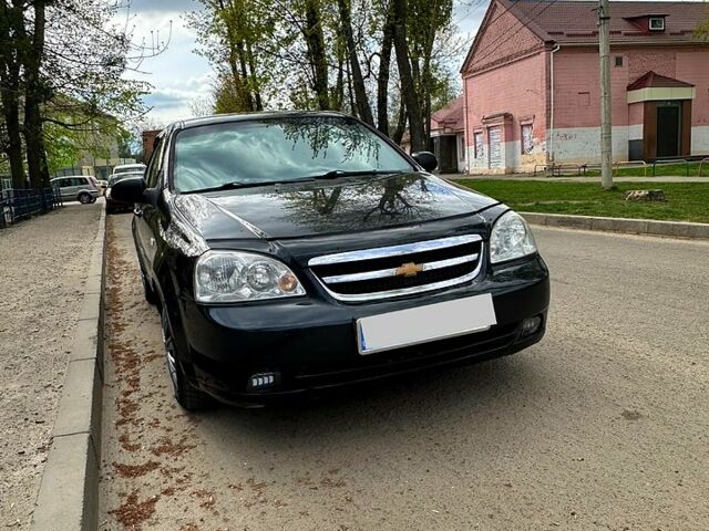 Черный Шевроле Лачетти, объемом двигателя 1.6 л и пробегом 280 тыс. км за 4000 $, фото 1 на Automoto.ua