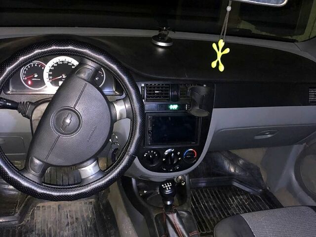 Черный Шевроле Лачетти, объемом двигателя 1.8 л и пробегом 332 тыс. км за 3550 $, фото 1 на Automoto.ua