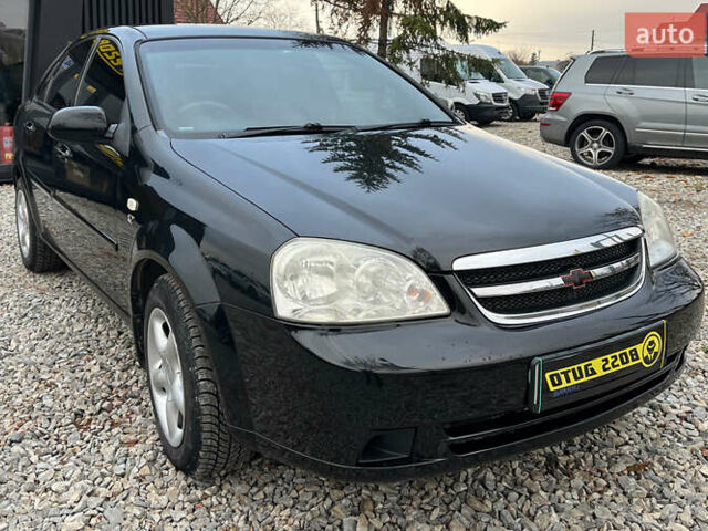 Черный Шевроле Лачетти, объемом двигателя 1.8 л и пробегом 237 тыс. км за 3600 $, фото 1 на Automoto.ua