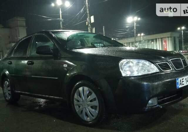 Черный Шевроле Лачетти, объемом двигателя 1.8 л и пробегом 260 тыс. км за 2899 $, фото 1 на Automoto.ua