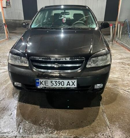 Черный Шевроле Лачетти, объемом двигателя 1.6 л и пробегом 300 тыс. км за 3500 $, фото 1 на Automoto.ua