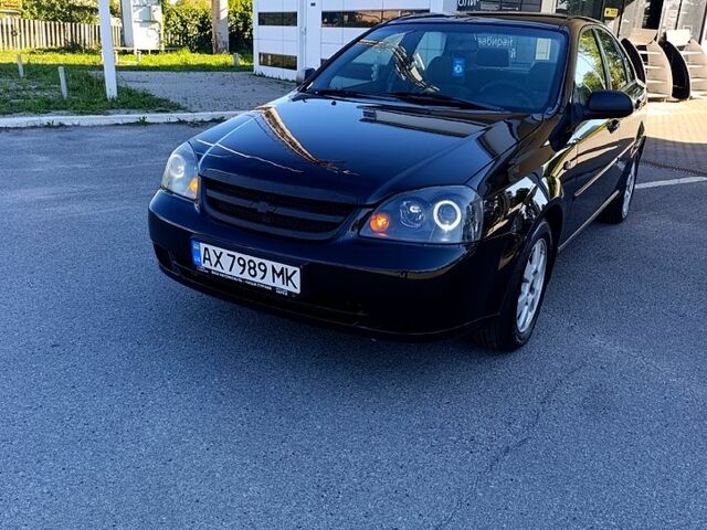 Черный Шевроле Лачетти, объемом двигателя 1.6 л и пробегом 240 тыс. км за 3650 $, фото 1 на Automoto.ua
