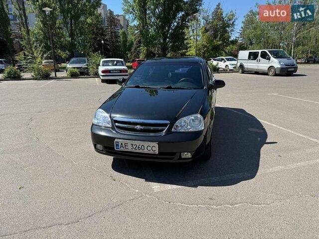 Черный Шевроле Лачетти, объемом двигателя 1.8 л и пробегом 200 тыс. км за 4700 $, фото 1 на Automoto.ua