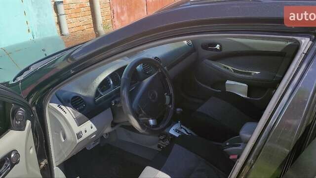 Черный Шевроле Лачетти, объемом двигателя 1.8 л и пробегом 195 тыс. км за 4000 $, фото 1 на Automoto.ua