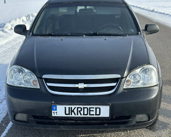 Черный Шевроле Лачетти, объемом двигателя 1.8 л и пробегом 275 тыс. км за 3500 $, фото 1 на Automoto.ua