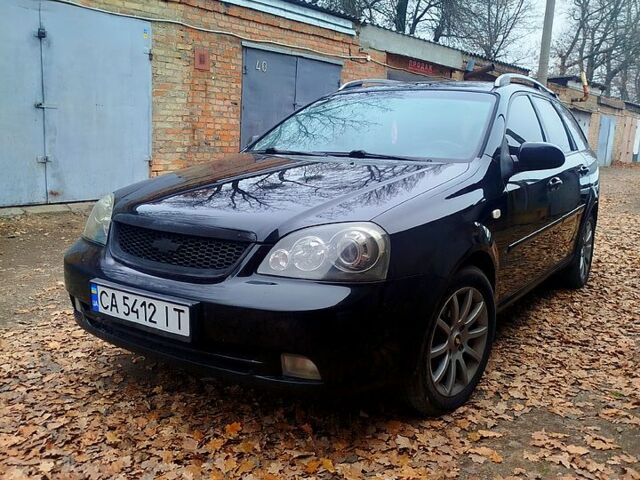 Черный Шевроле Лачетти, объемом двигателя 1.8 л и пробегом 300 тыс. км за 3800 $, фото 1 на Automoto.ua