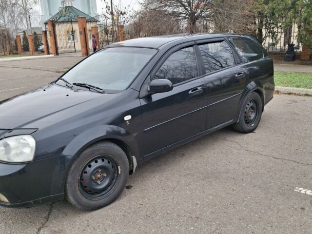 Черный Шевроле Лачетти, объемом двигателя 1.8 л и пробегом 335 тыс. км за 4000 $, фото 1 на Automoto.ua
