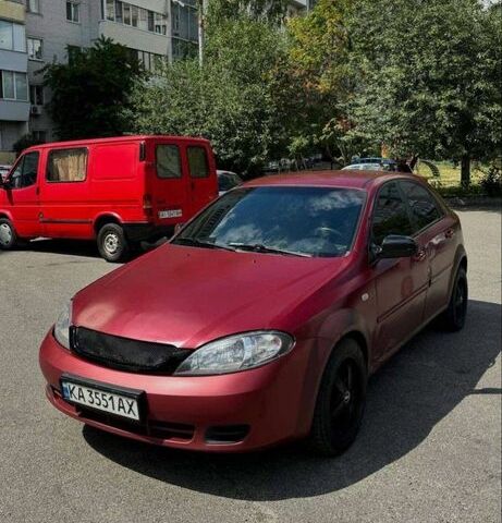 Червоний Шевроле Лачетті, об'ємом двигуна 1.6 л та пробігом 250 тис. км за 1900 $, фото 1 на Automoto.ua