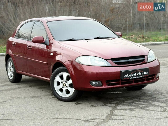 Красный Шевроле Лачетти, объемом двигателя 1.6 л и пробегом 184 тыс. км за 5499 $, фото 1 на Automoto.ua