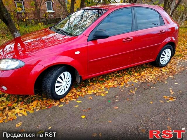 Красный Шевроле Лачетти, объемом двигателя 1.6 л и пробегом 141 тыс. км за 3399 $, фото 1 на Automoto.ua