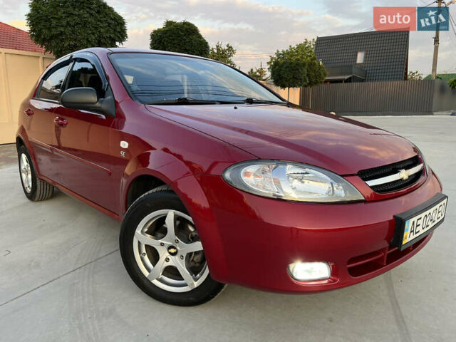 Шевроле Лачетти 2010 в Павлограде на Automoto.ua Красный Шевроле Лачетти, объемом двигателя 1.6 л и пробегом 86 тыс. км за 6450 $, фото 1 на Automoto.ua