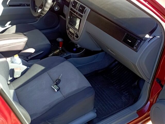 Красный Шевроле Лачетти, объемом двигателя 1.8 л и пробегом 247 тыс. км за 4800 $, фото 1 на Automoto.ua