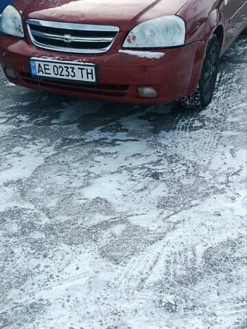 Красный Шевроле Лачетти, объемом двигателя 1.8 л и пробегом 200 тыс. км за 2799 $, фото 1 на Automoto.ua