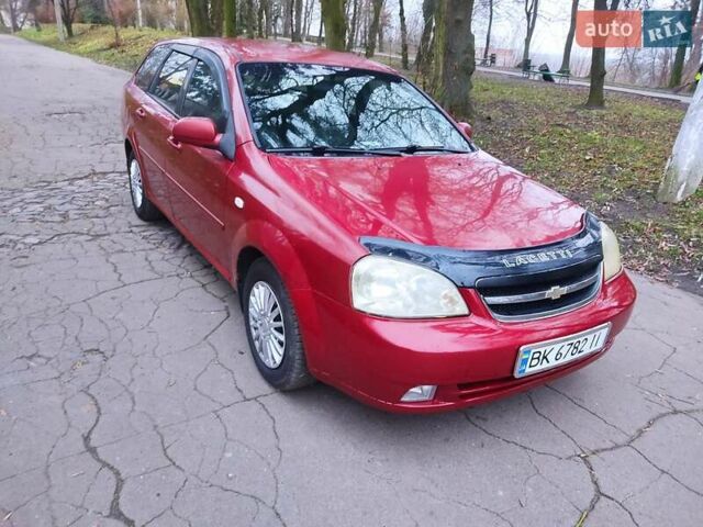 Красный Шевроле Лачетти, объемом двигателя 1.8 л и пробегом 380 тыс. км за 2999 $, фото 1 на Automoto.ua