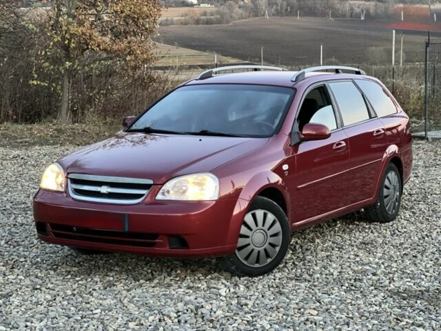 Красный Шевроле Лачетти, объемом двигателя 1.8 л и пробегом 209 тыс. км за 4200 $, фото 1 на Automoto.ua