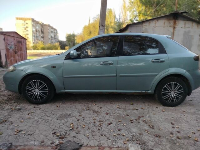 Шевроле Лачетти, объемом двигателя 1.8 л и пробегом 300 тыс. км за 2750 $, фото 1 на Automoto.ua