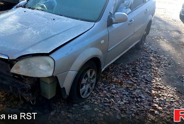 Шевроле Лачетти, объемом двигателя 1.8 л и пробегом 200 тыс. км за 650 $, фото 1 на Automoto.ua