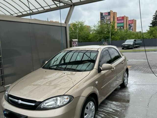 Жовтий Шевроле Лачетті, об'ємом двигуна 1.6 л та пробігом 3 тис. км за 3500 $, фото 1 на Automoto.ua